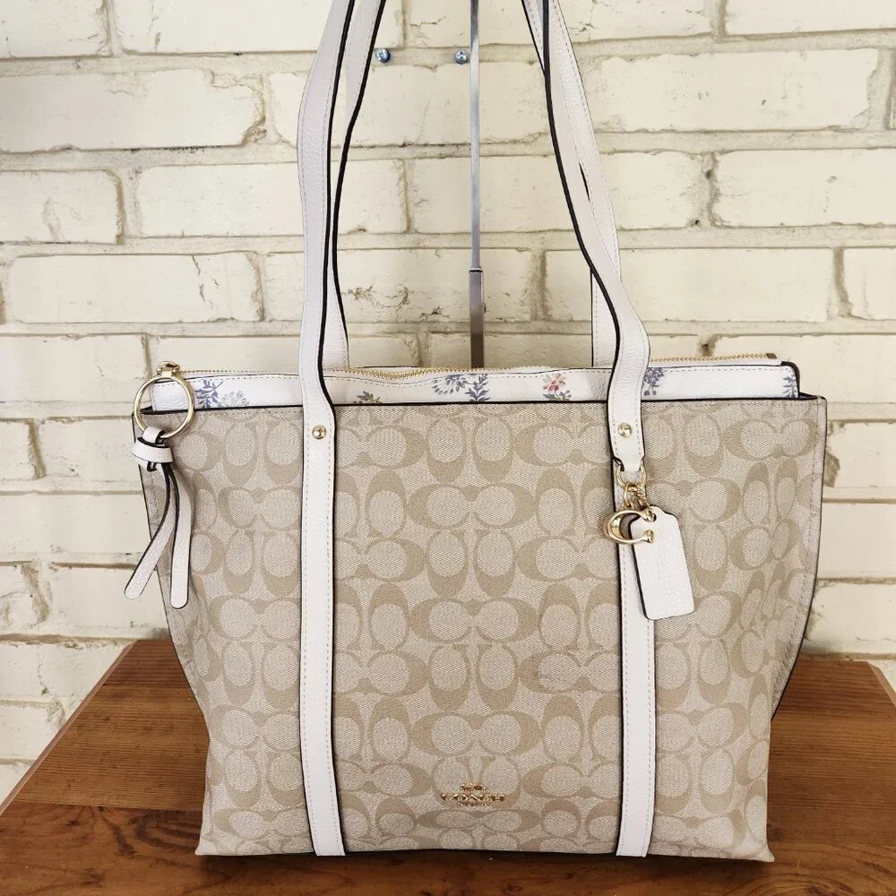 Coach Signature C's LT Khaki Shoulder Bag Purse